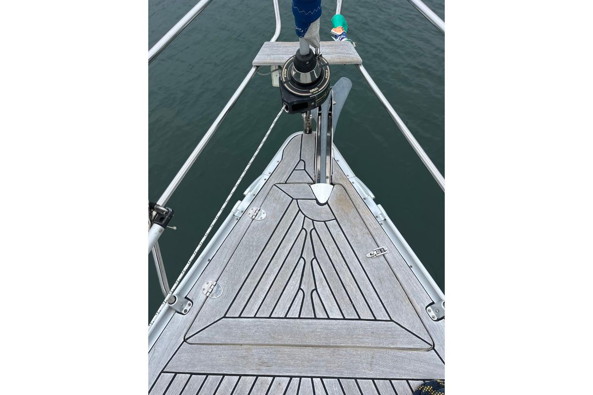 2006 Bavaria Cruiser 37
