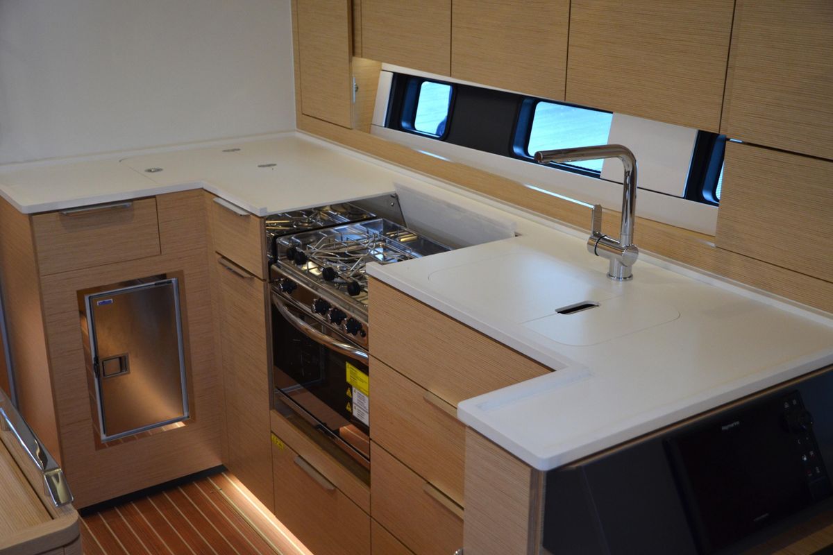 2025 Hanse 460