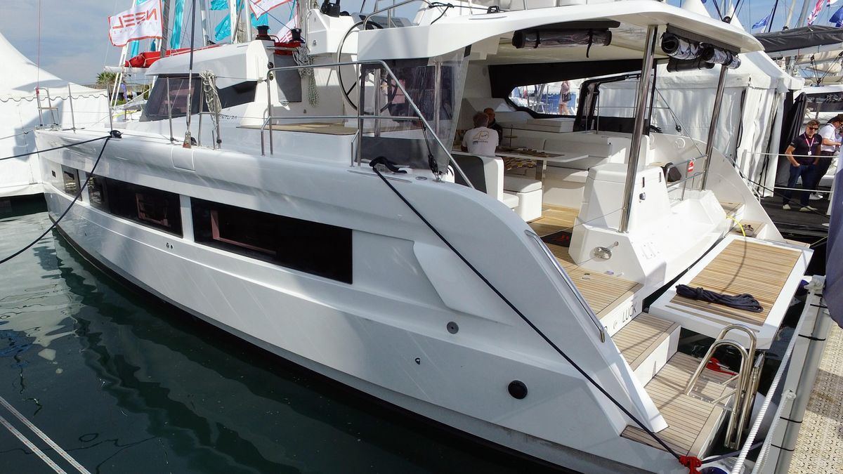 2025 Aventura 45