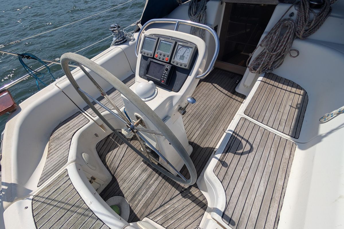 1999 Bavaria Cruiser 38