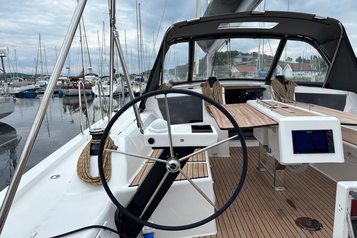 2024 Dufour 430