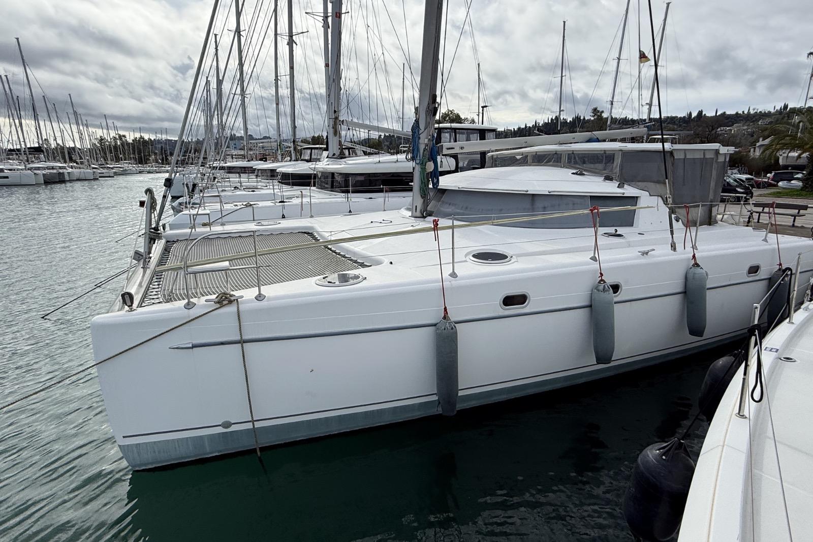 2003 Fountaine Pajot Belize 43 for sale in Corfu, Greece