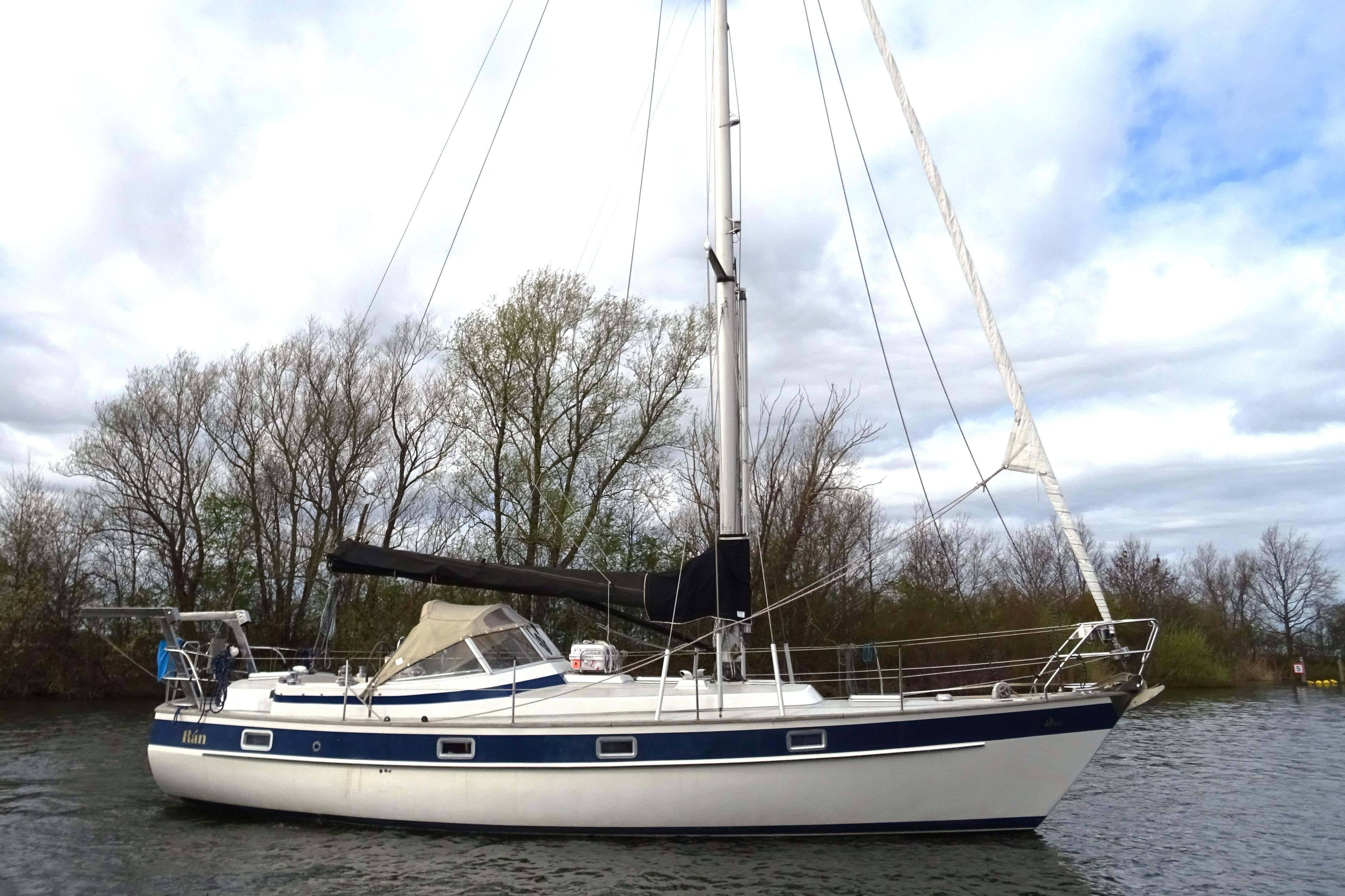 1982 Hallberg-Rassy 352 for sale in Almere-Stad, Netherlands