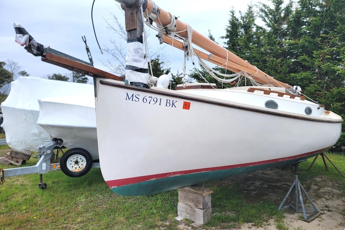 1974 Marshall 22 Catboat