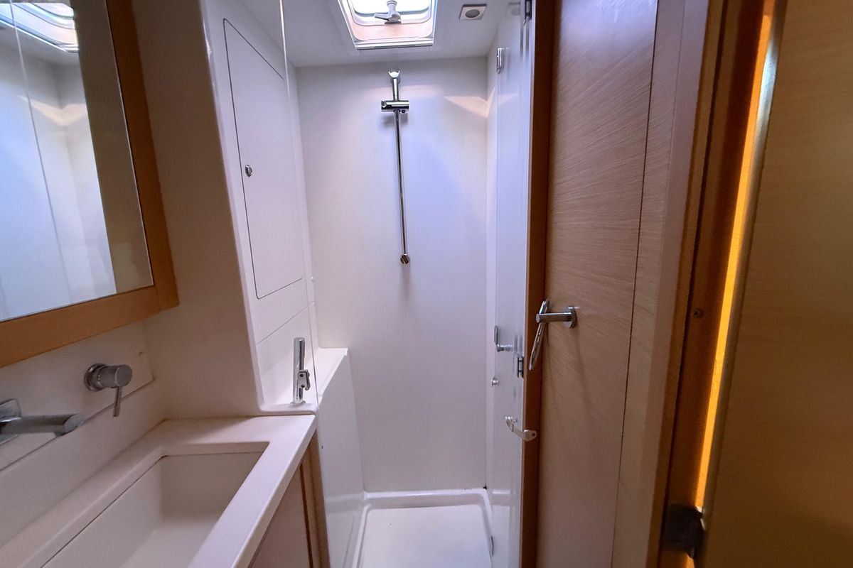 2013 Lagoon 450 for sale in Grimaud, Var, France 46 ft