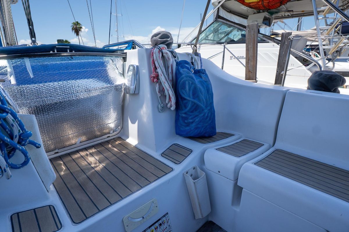 1993 Beneteau First 38s5