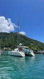 2001 CNB Lagoon 380