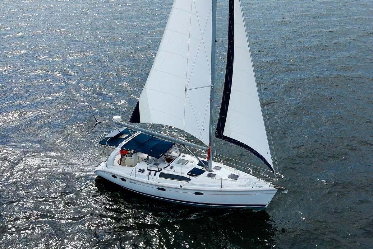 1999 Hunter 380