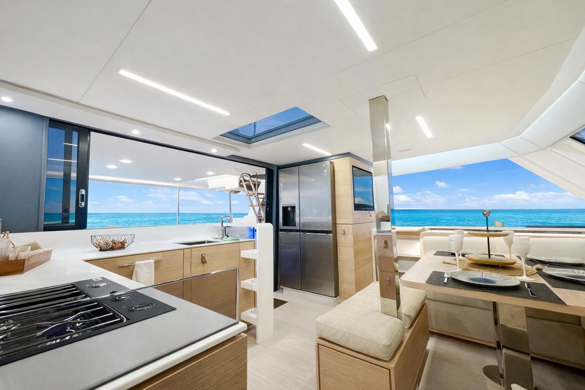 2026 Aventura 45
