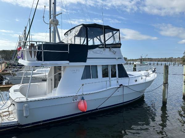 1998 Mainship 350 Trawler for sale in Havelock, North Carolina