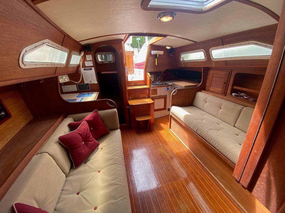 1987 Freedom Boats 30