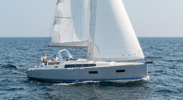 2016 Beneteau Oceanis 38 Boats