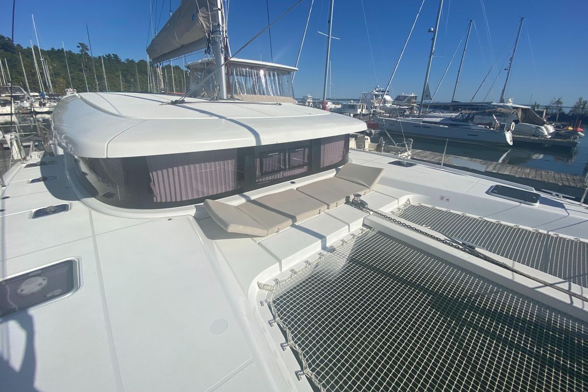 2022 Lagoon 42