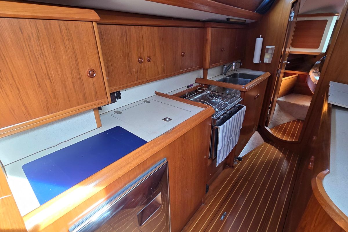 1998 Jeanneau Sun Odyssey 42 CC