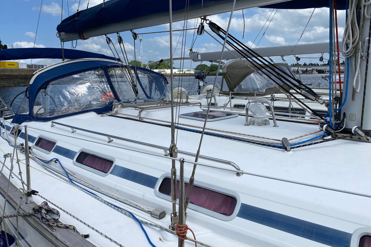2001 Bavaria 44