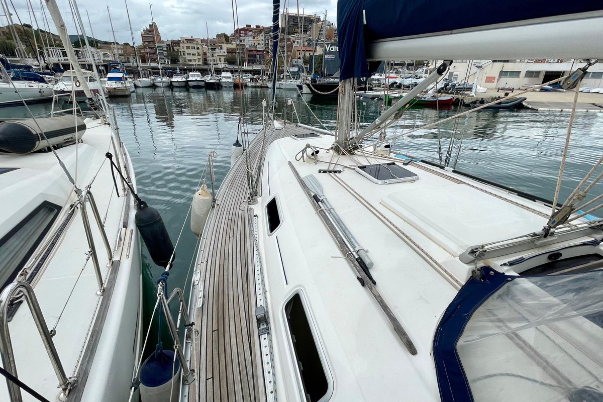 2007 Dufour 385
