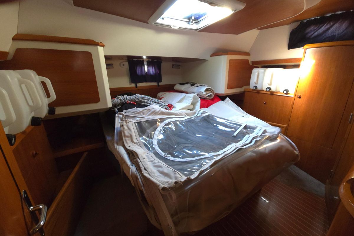 1998 Jeanneau Sun Odyssey 42 CC