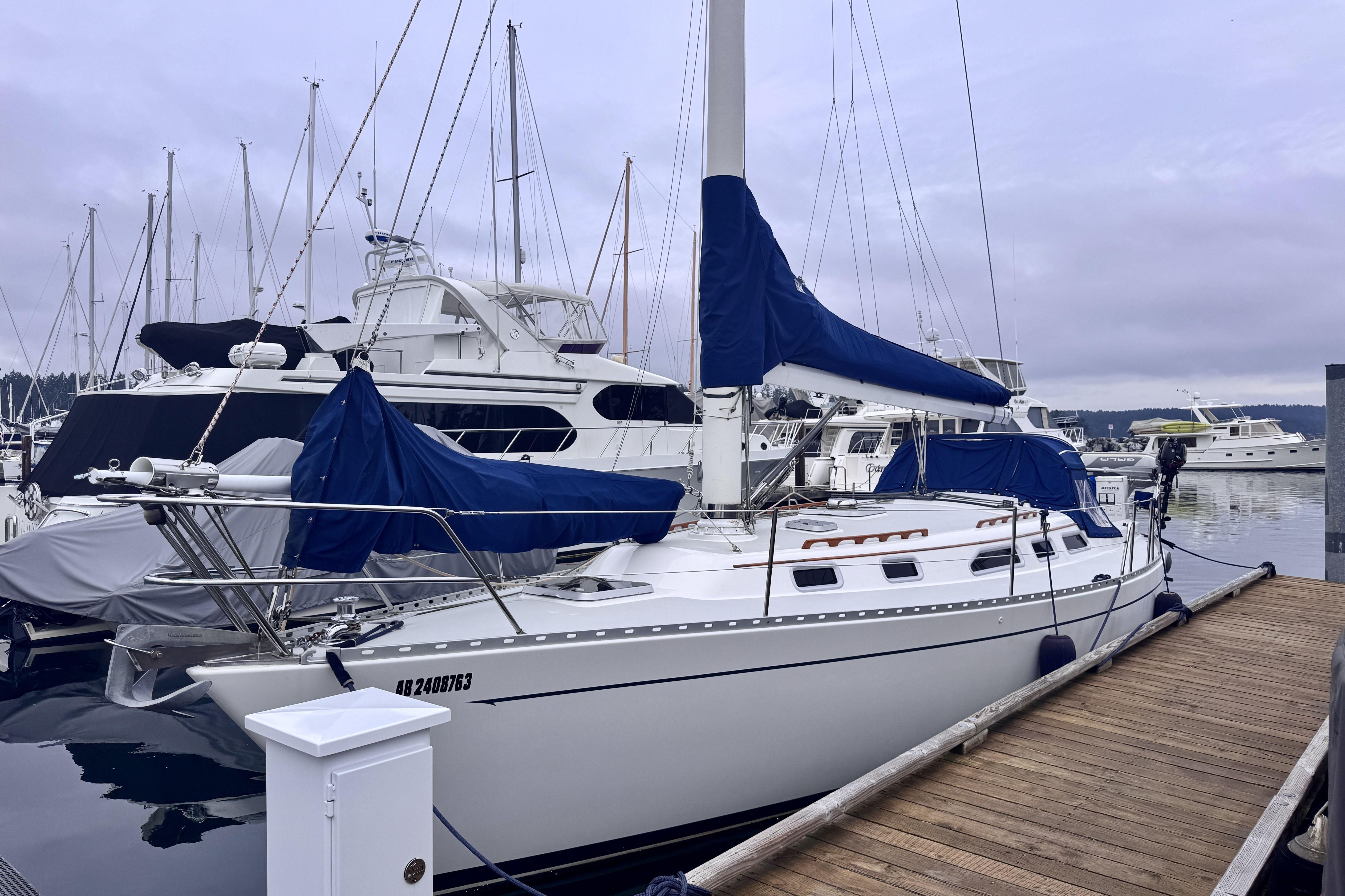 1991 Freedom 38 for sale in Sidney, British Columbia, Canada