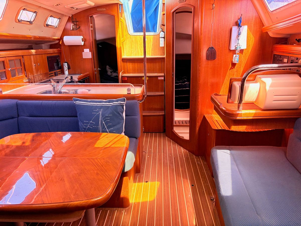 2006 Hunter 38