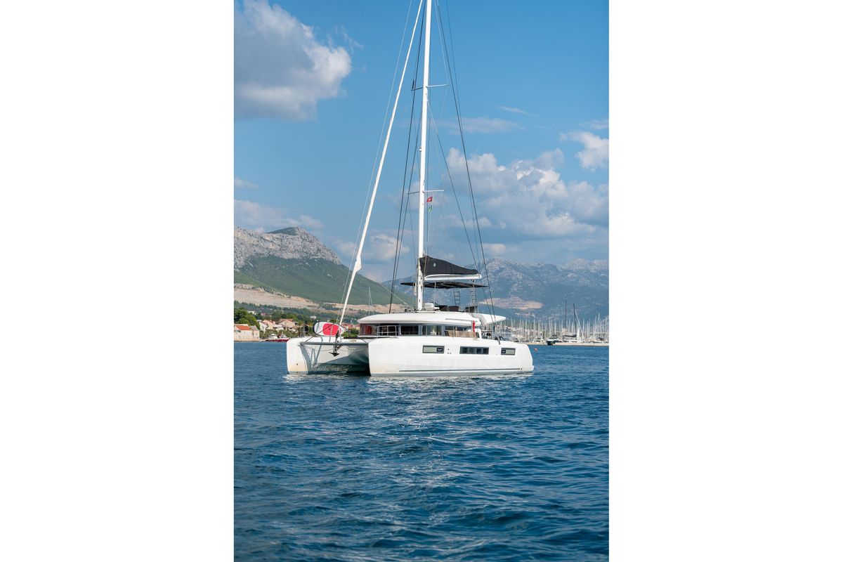 2019 Lagoon 50