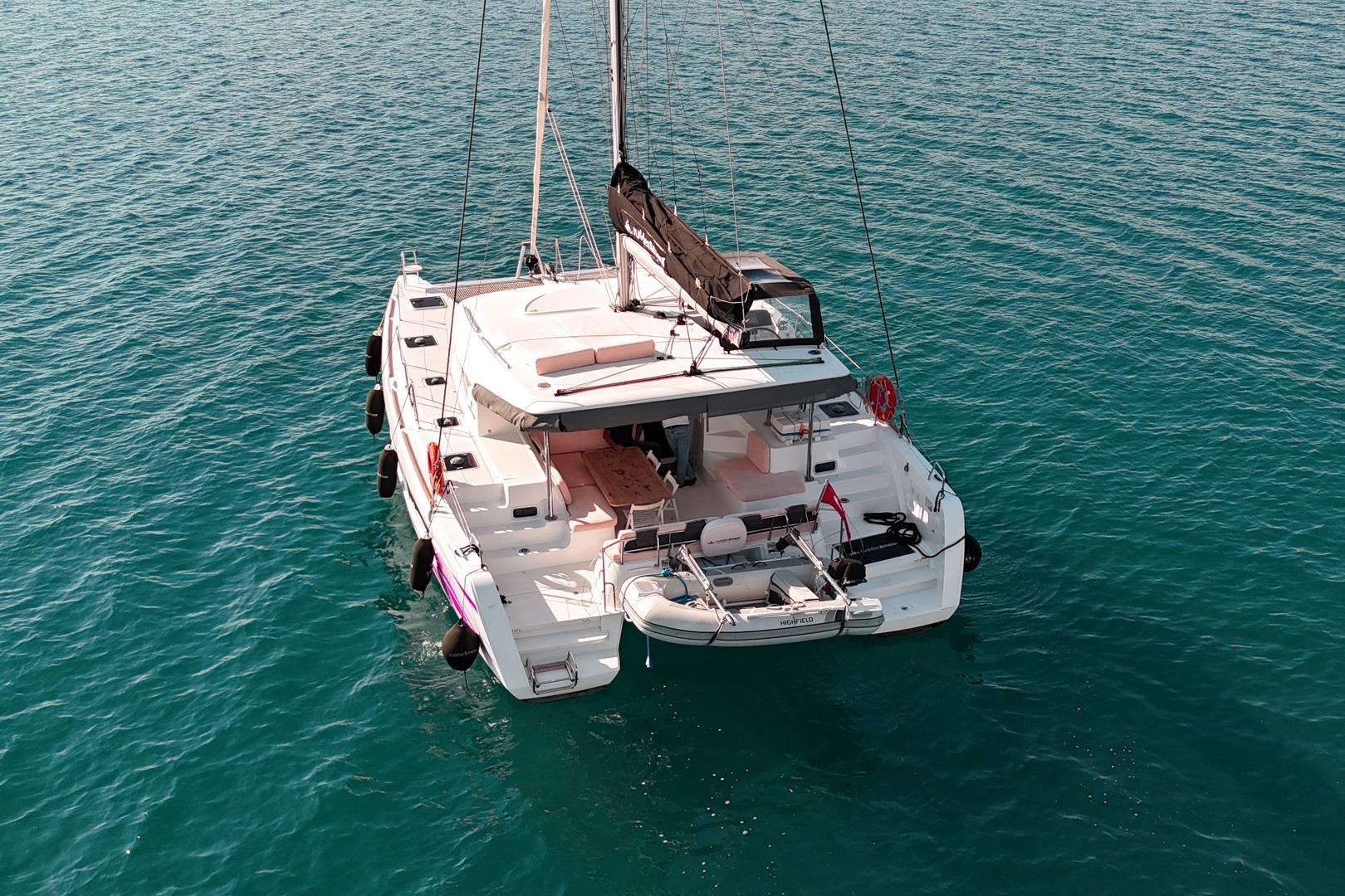 2023 Lagoon 40