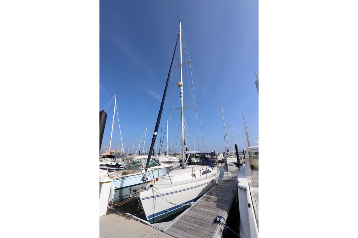 2011 Catalina 355