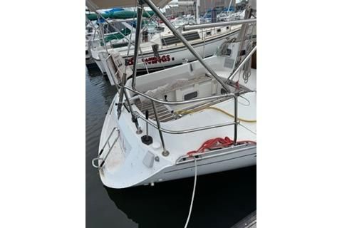 1986 Beneteau First 305