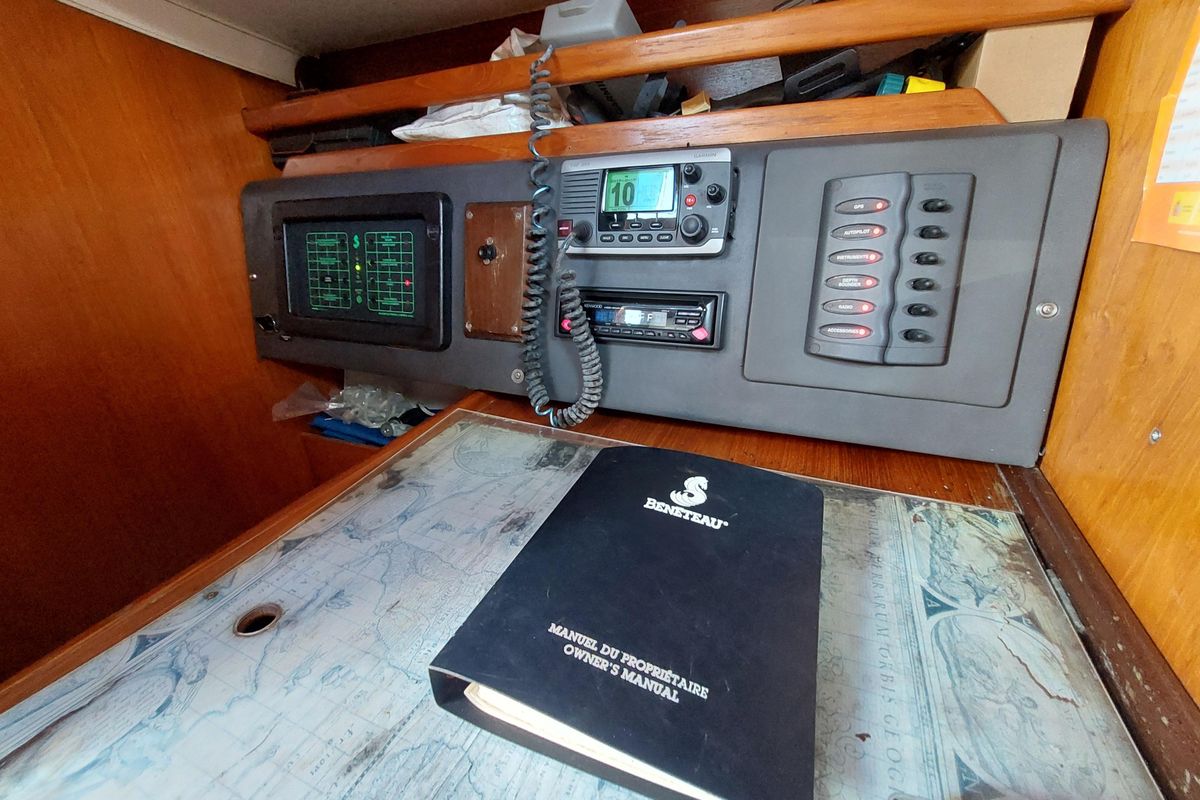 1989 Beneteau Oceanis 320