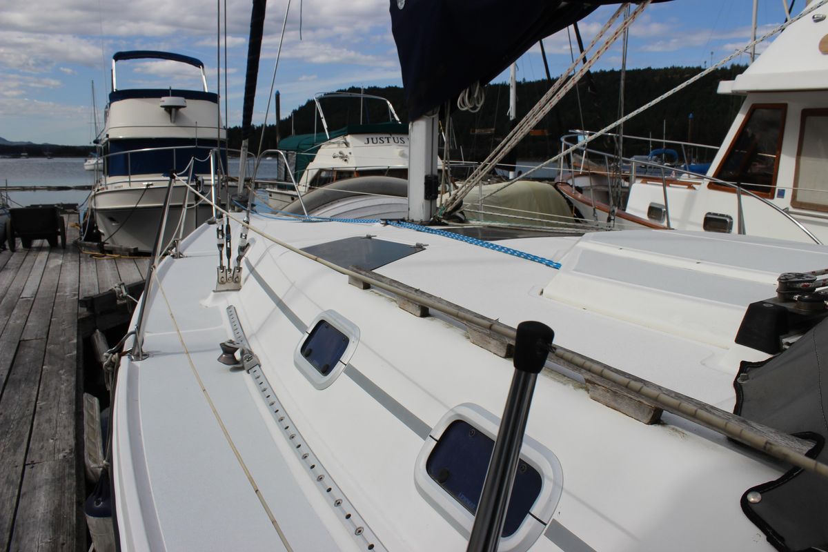 1988 Hunter 33.5