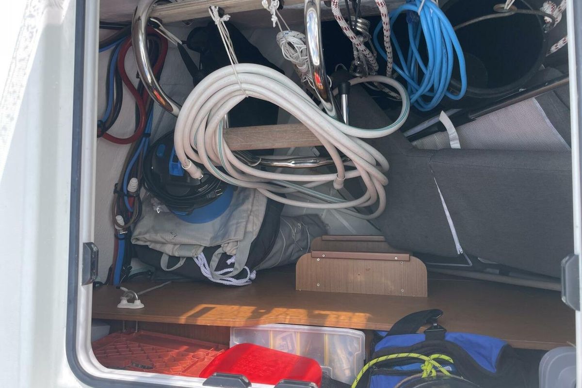 2022 Jeanneau Sun Odyssey 490
