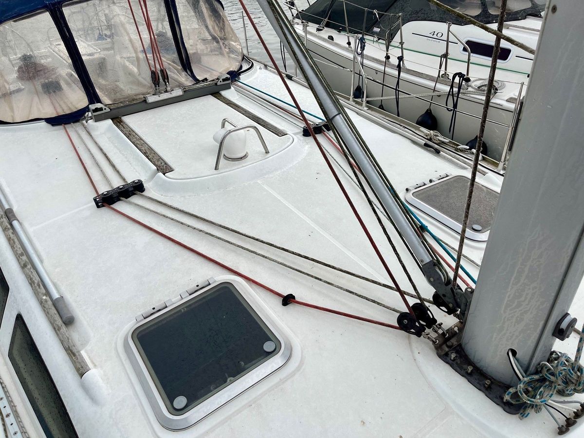 2004 Jeanneau Sun Odyssey 43