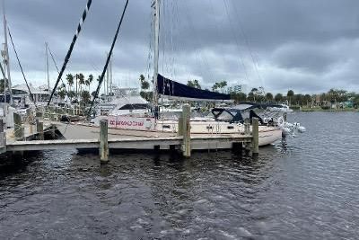 1994 Island Packet 44