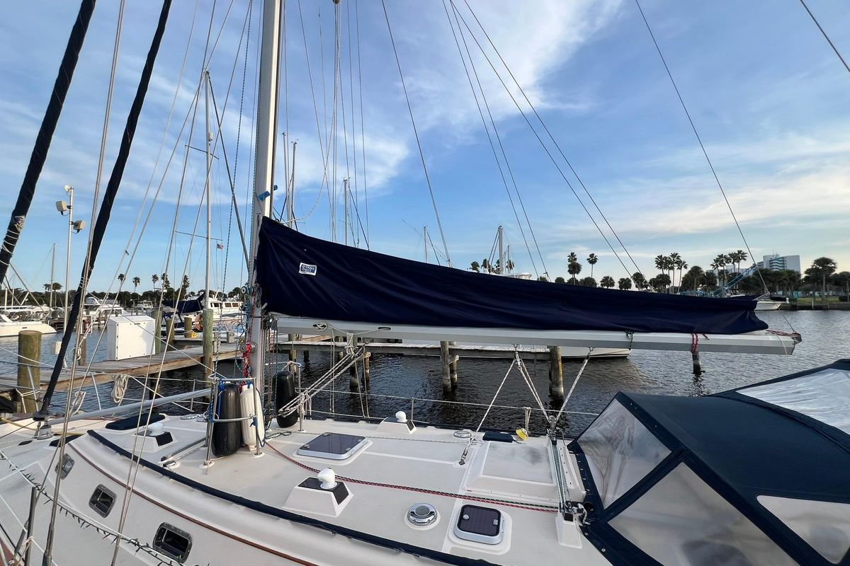 1994 Island Packet 44