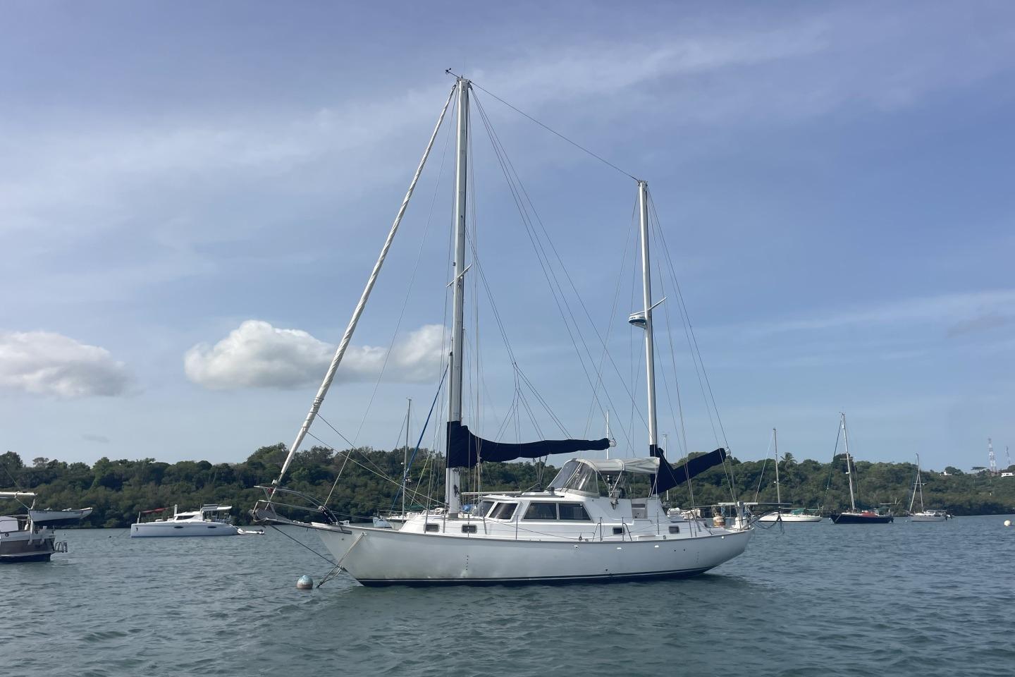 1974 Challenger 42 Motorsailor