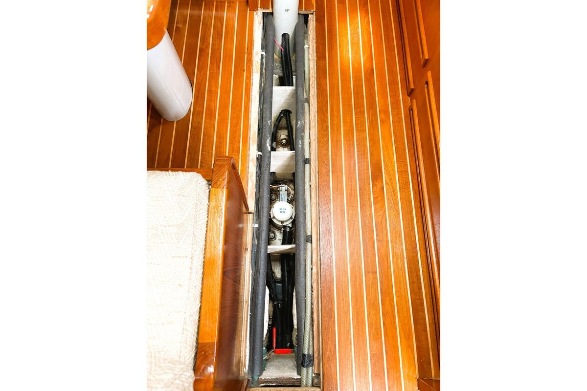 1980 Discovery 42