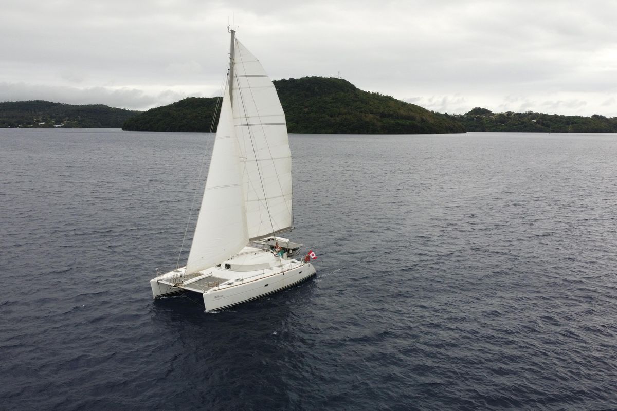 2003 Lagoon 410 S2