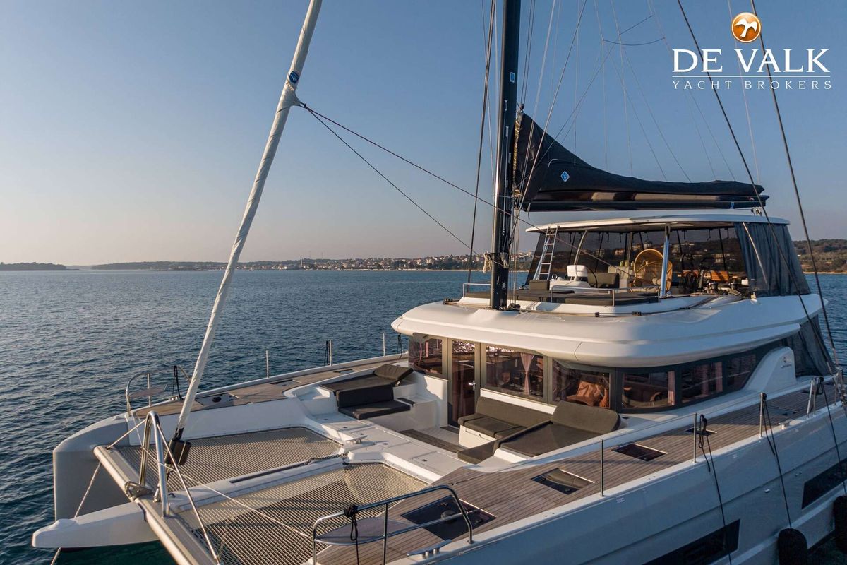 2025 Lagoon 60
