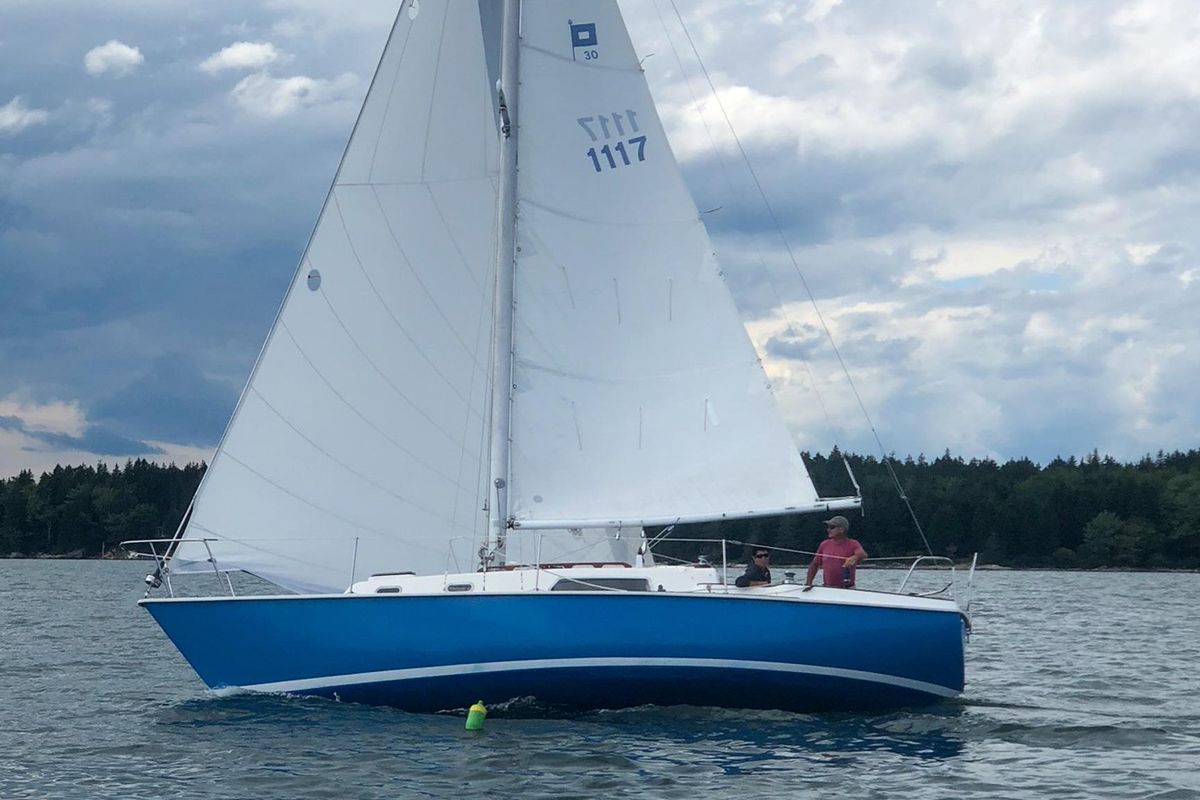 1979 Pearson 30