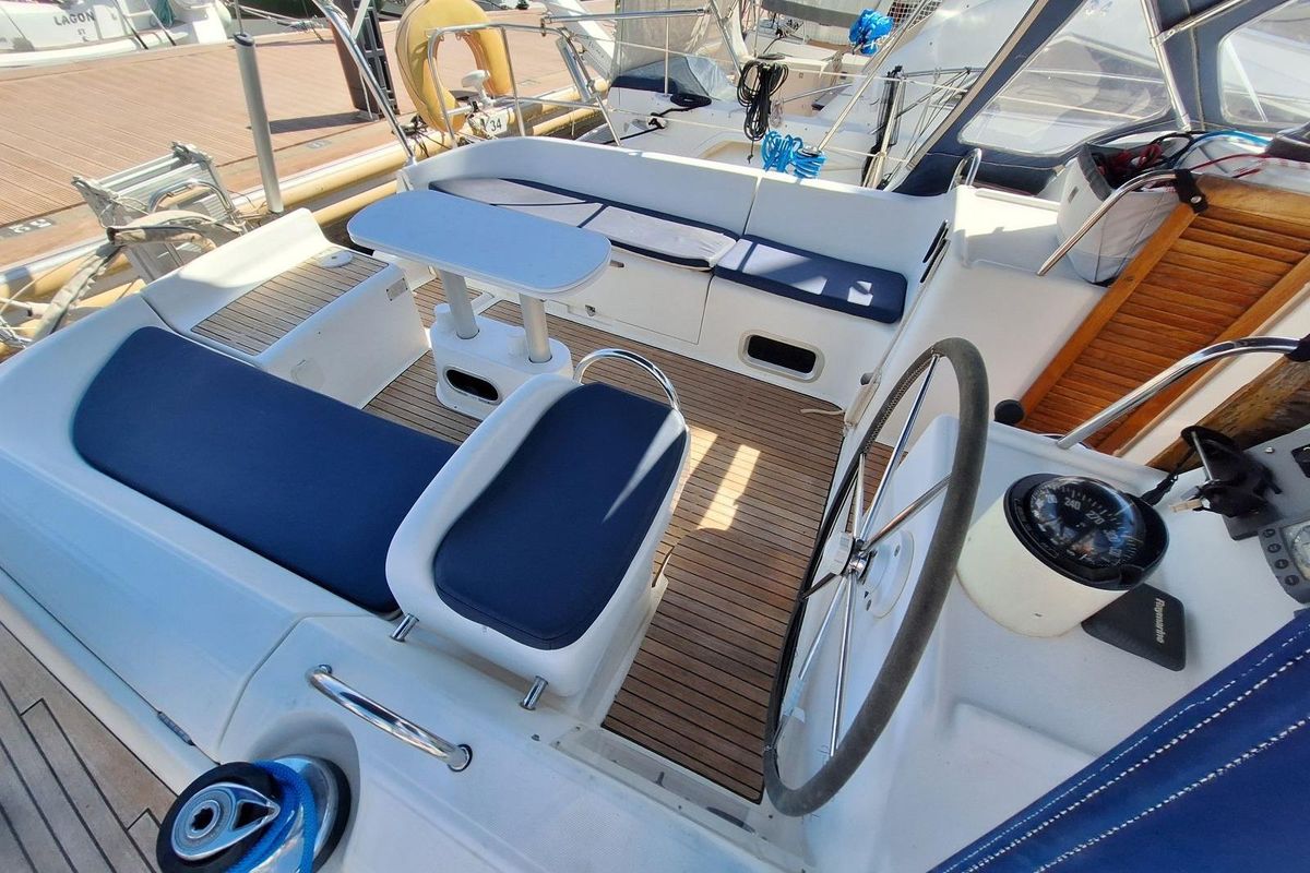 2000 Jeanneau Sun Odyssey 40 DS