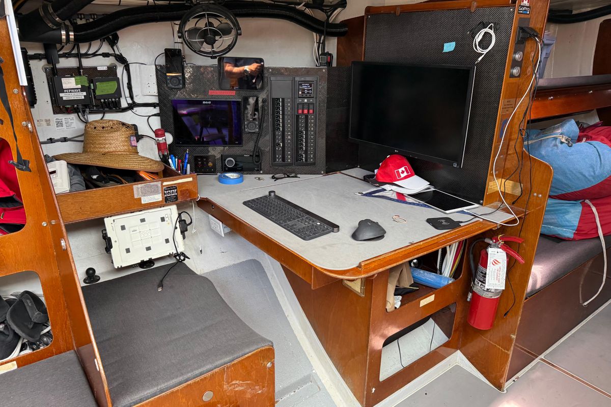 1987 Santa Cruz 70 for sale in Vancouver, British Columbia, Canada 70 ft