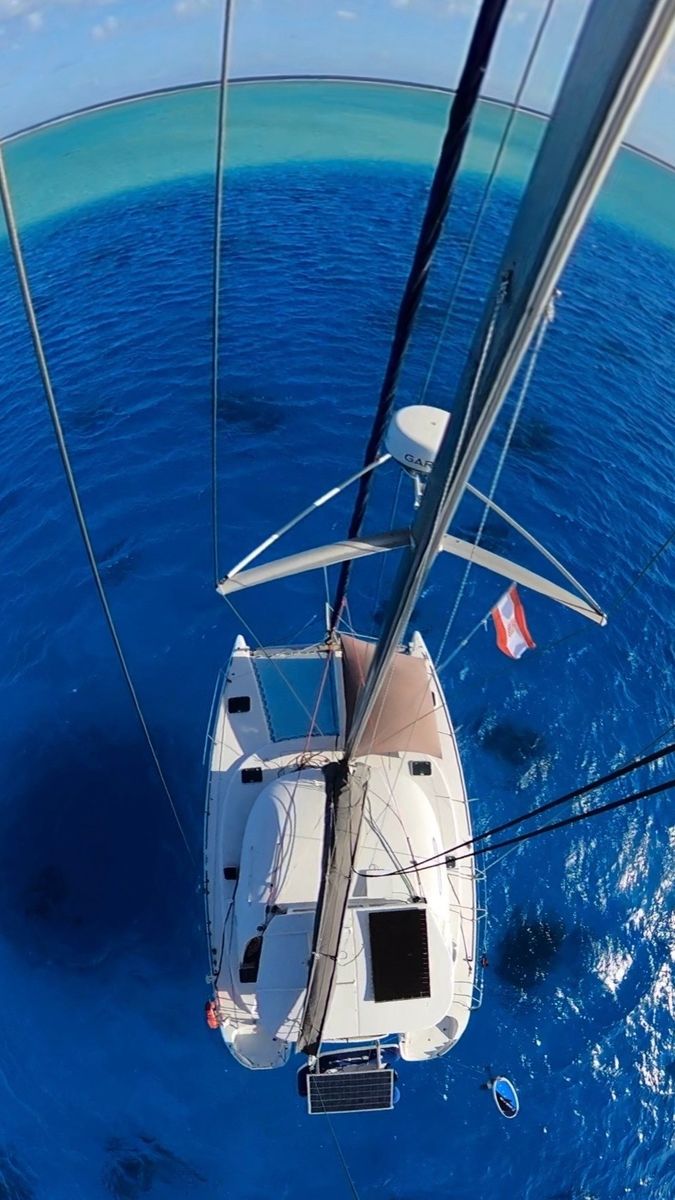 2001 CNB Lagoon 380
