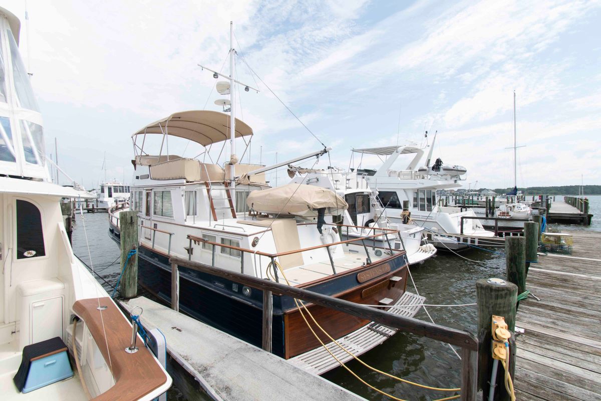 1974 Grand Banks 42 Classic