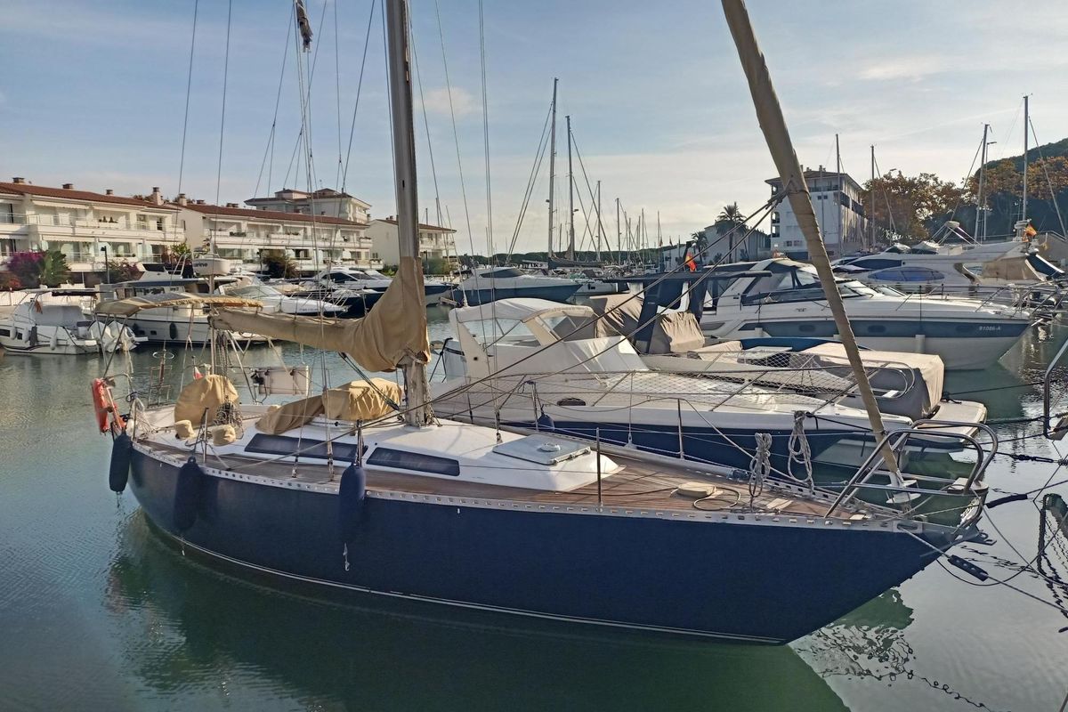 1977 Sailboat Mariola Drac One Toner 34