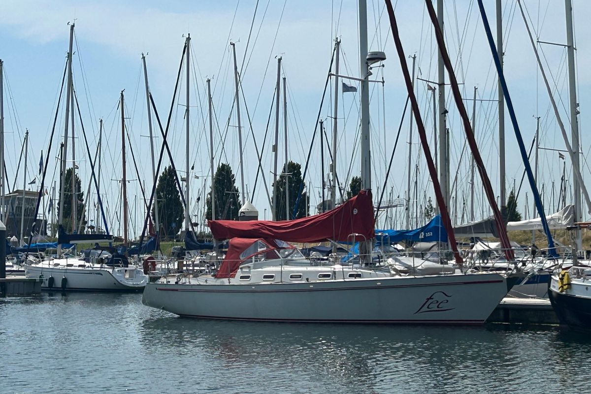 1997 Van De Stadt Carribean 42