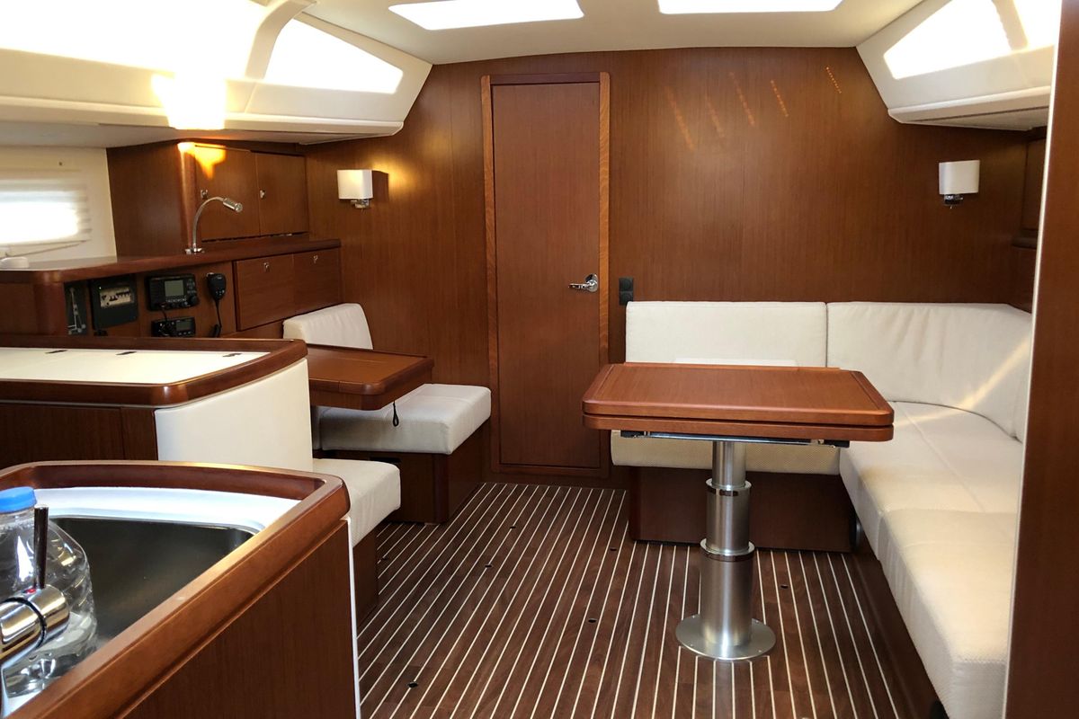 2015 Bavaria Vision 46