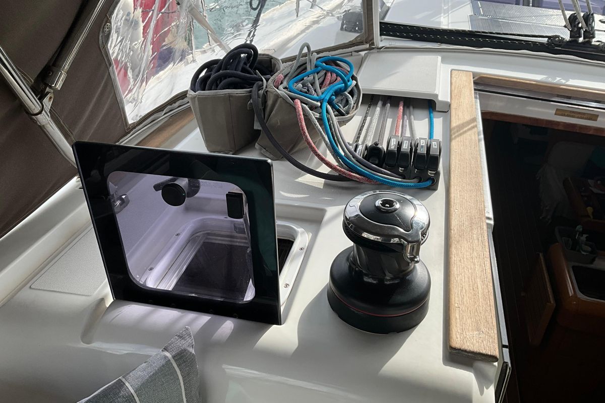 2015 Jeanneau Sun Odyssey 469