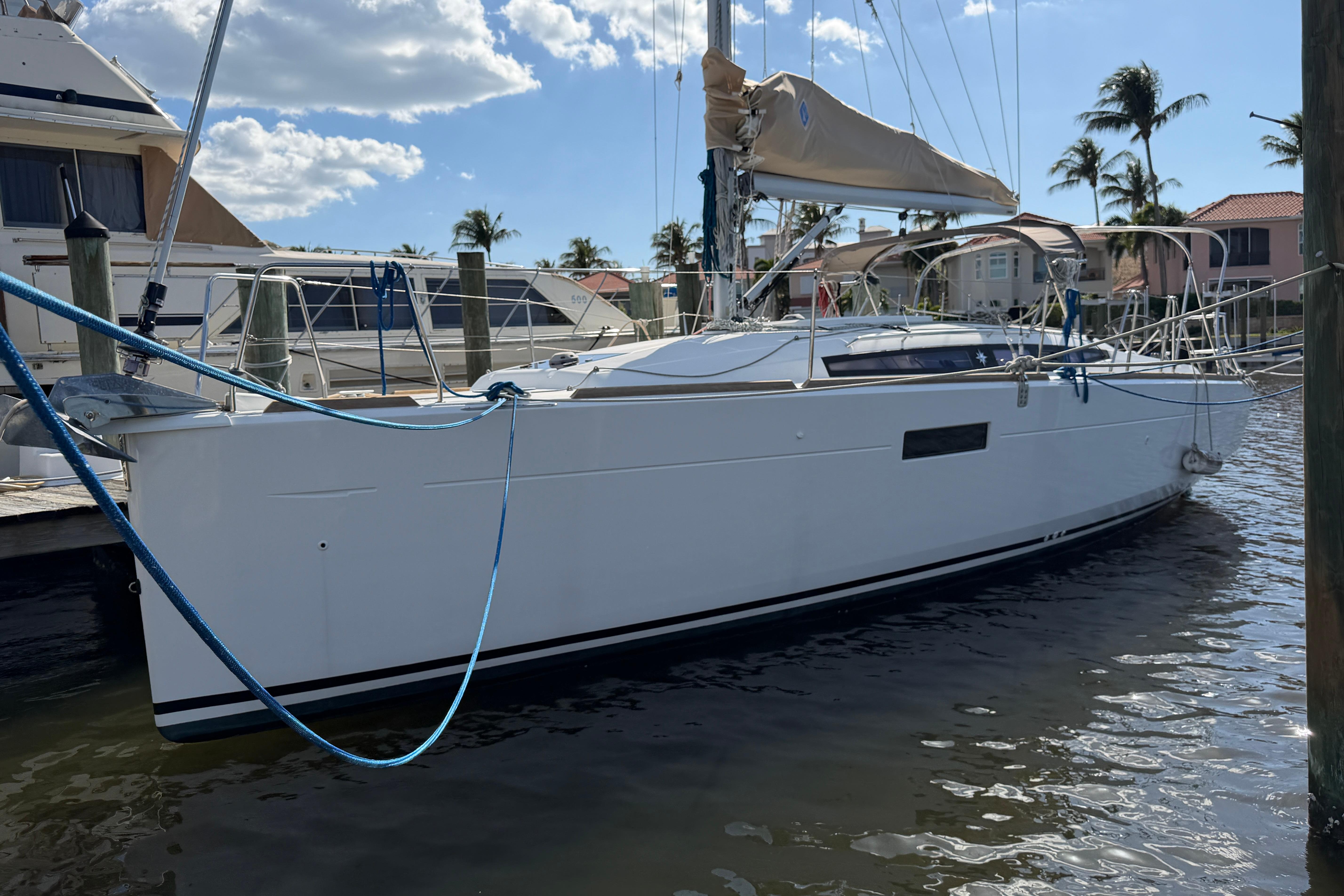2019 Jeanneau 349 Boats