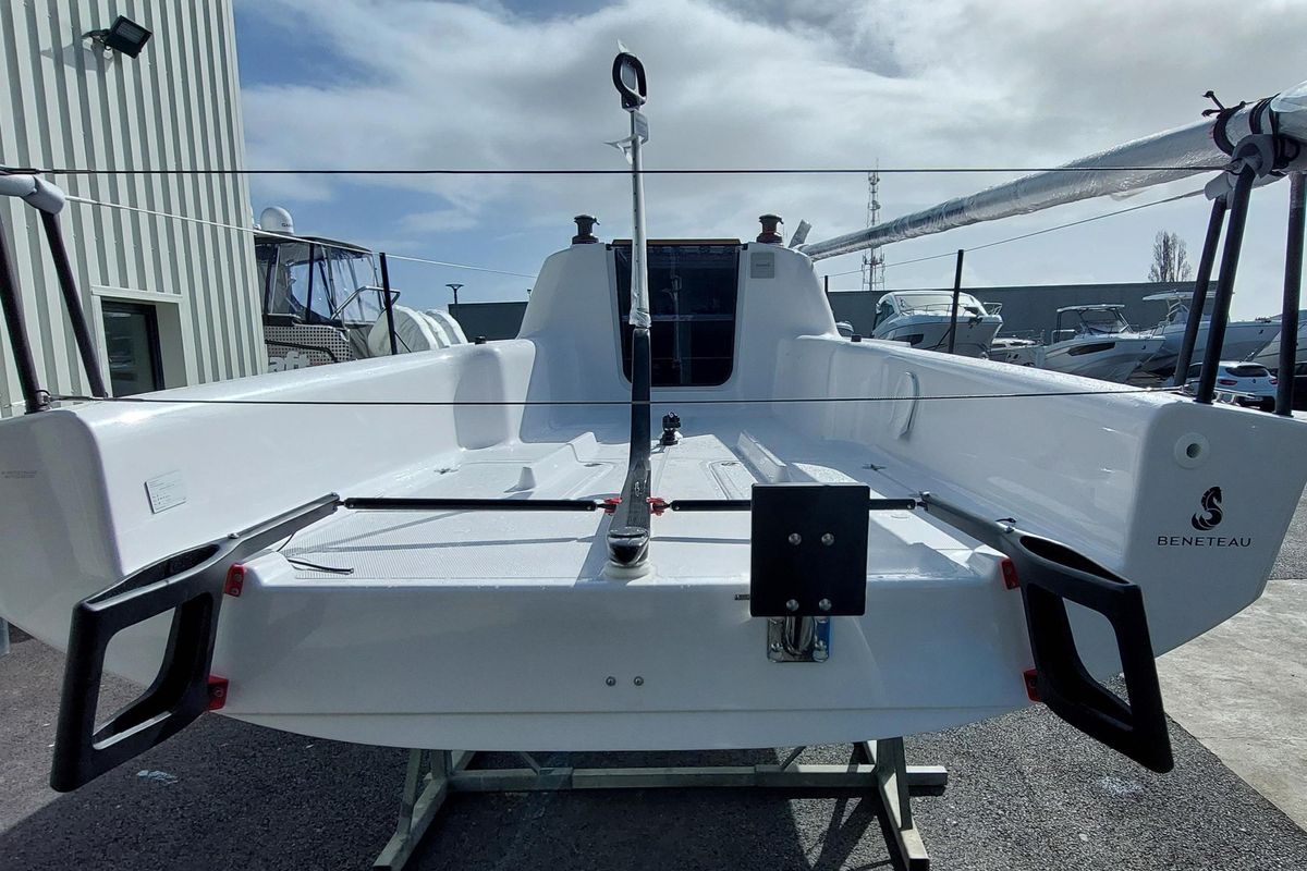2023 Beneteau First 24 SE