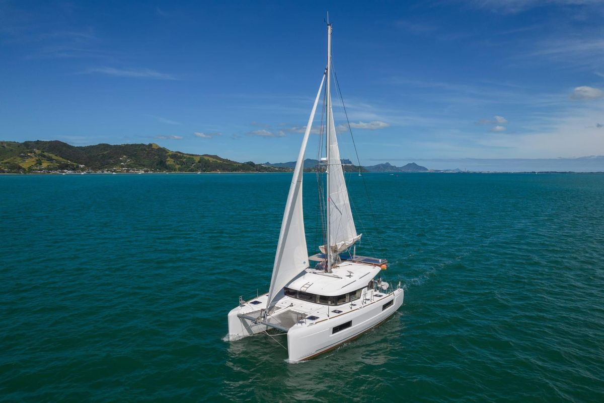 2021 Lagoon 40