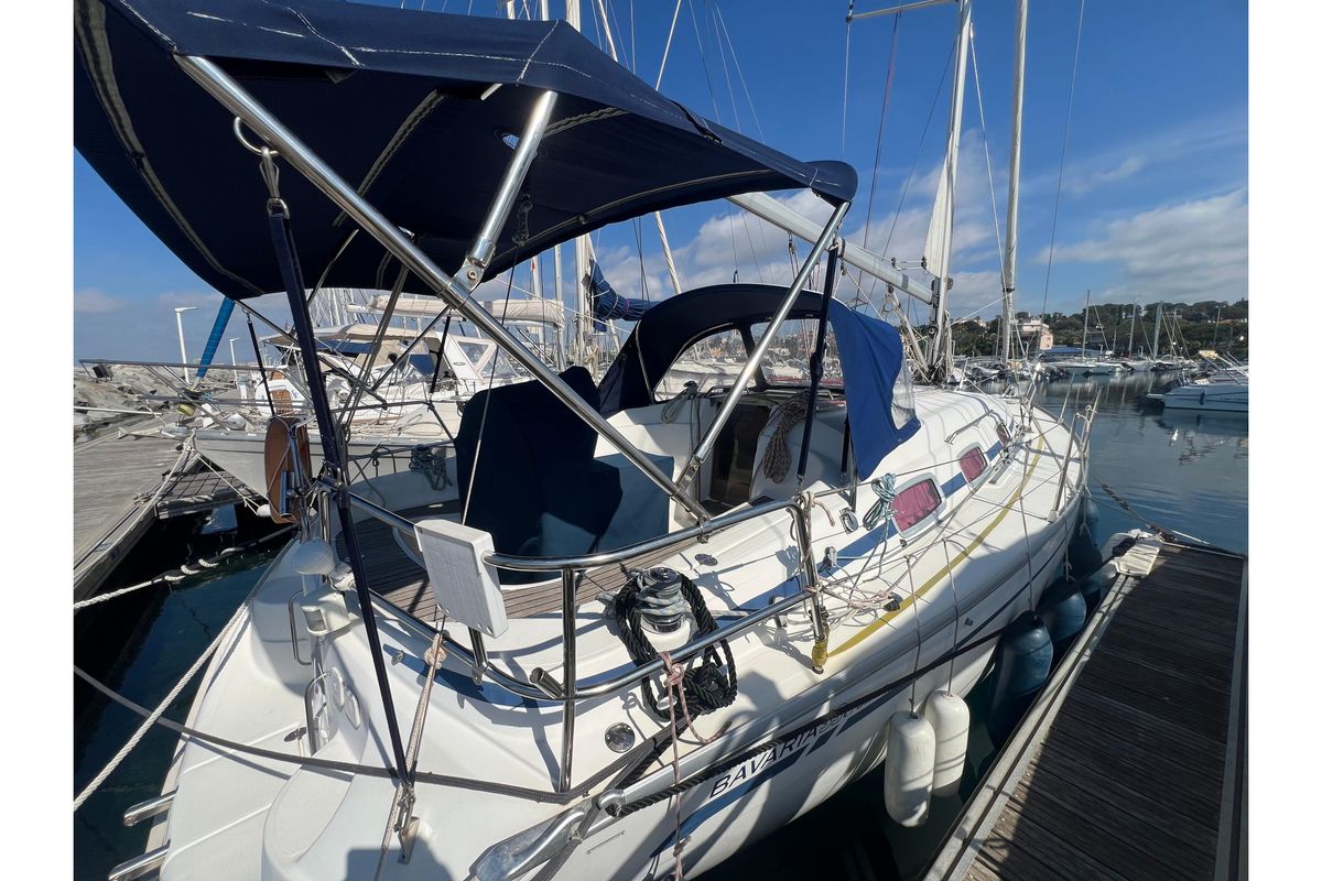 2005 Bavaria Cruiser 33